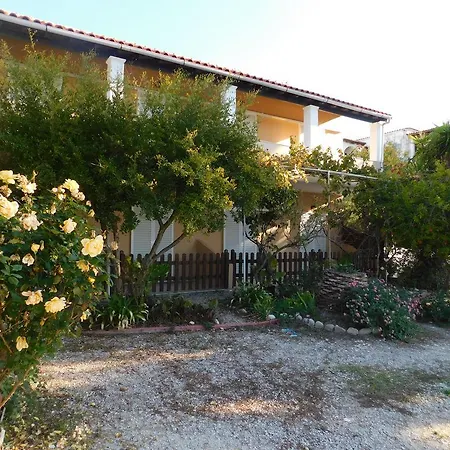 Evgenios Apartmán Agios Georgios Pagon