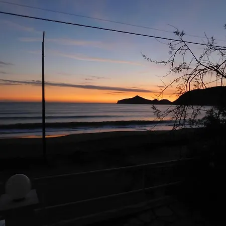 Evgenios Apartamento Agios Georgios Pagon